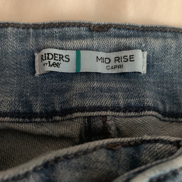 Women’s capri jeans - Picture 3 of 5